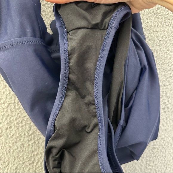 J. Crew Scalloped Plunge V Neck One Piece Swimsuit Navy‎ Blue Women's Large - Picture 3 of 6